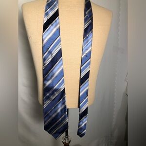 Mens Two Tone Blue Tie. Like New. Single Mom Breast Cancer Fundraiser.